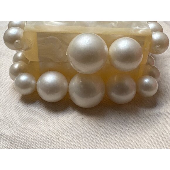 Cult Gaia Eos Beaded Acrylic Box Clutch in Pearl Woth Box Womens Ball Bag - Picture 9 of 16